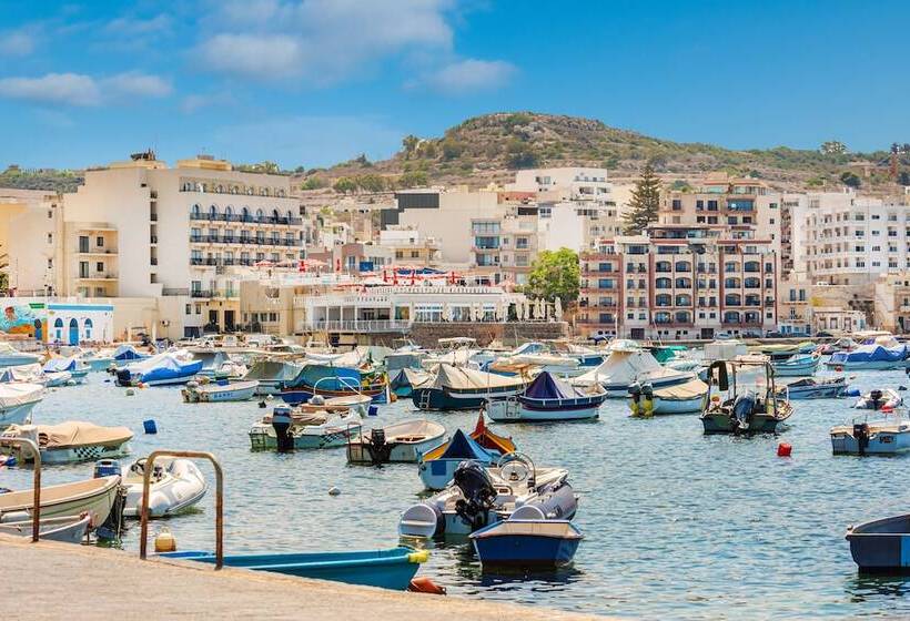 هتل Gillieru Harbour