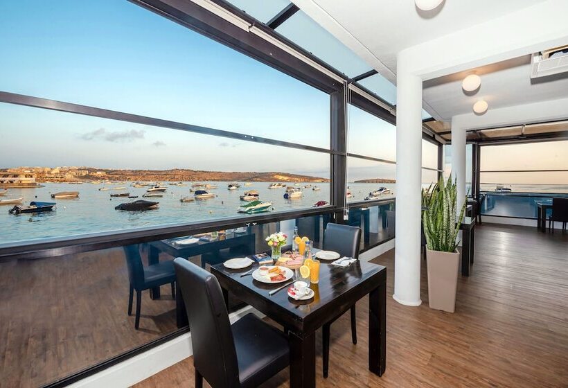 هتل Gillieru Harbour