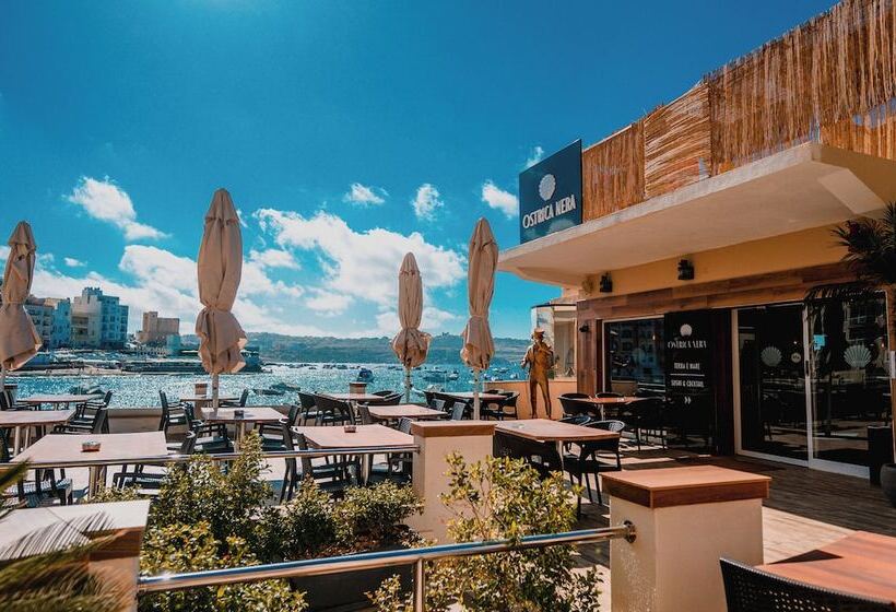 هتل Gillieru Harbour