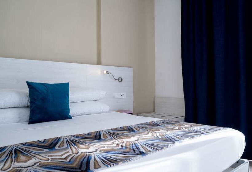 هتل Gillieru Harbour