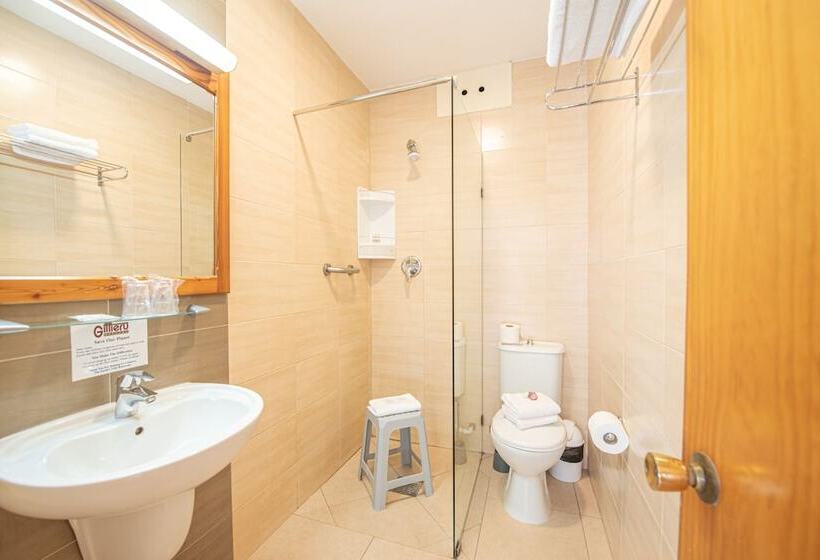 هتل Gillieru Harbour