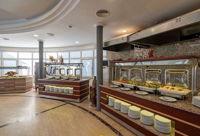 酒店 Golden Beach Resort & Spa