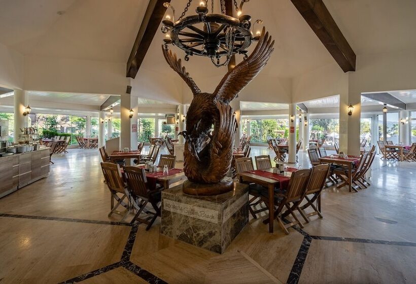 酒店 Golden Beach Resort & Spa