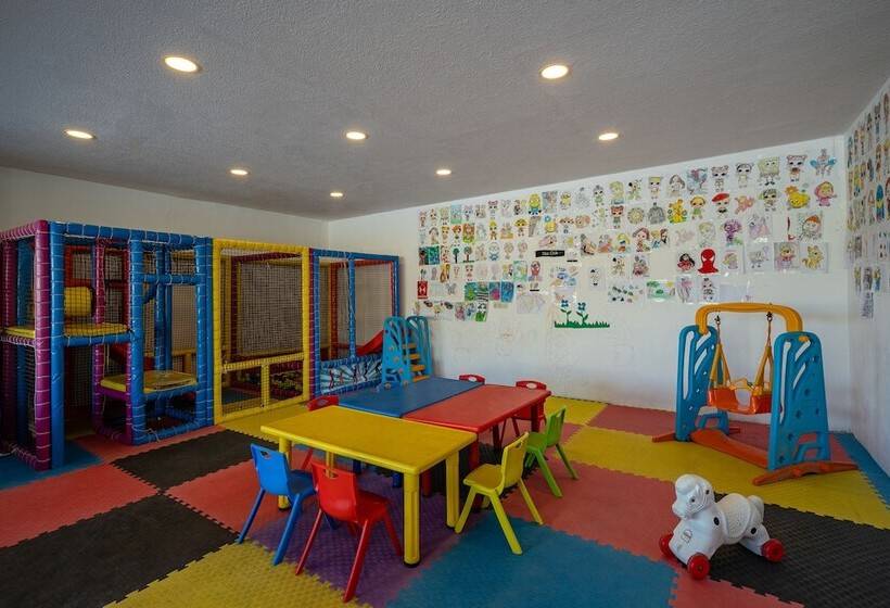 酒店 Golden Beach Resort & Spa