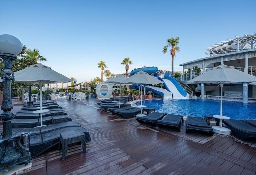 酒店 Golden Beach Resort & Spa