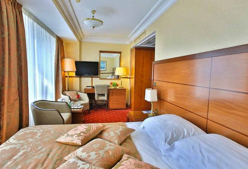 ホテル Golden Ring