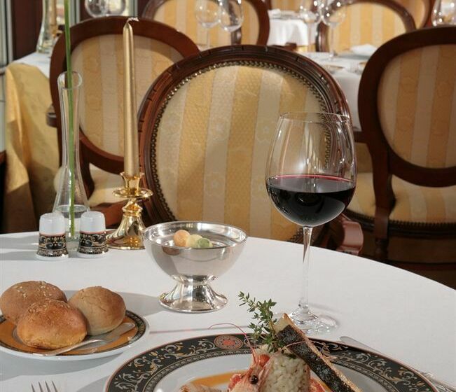 ホテル Golden Ring