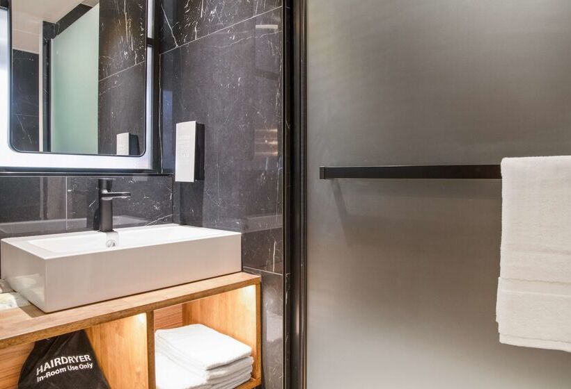 酒店 Golden Tulip Warszawa Centrum