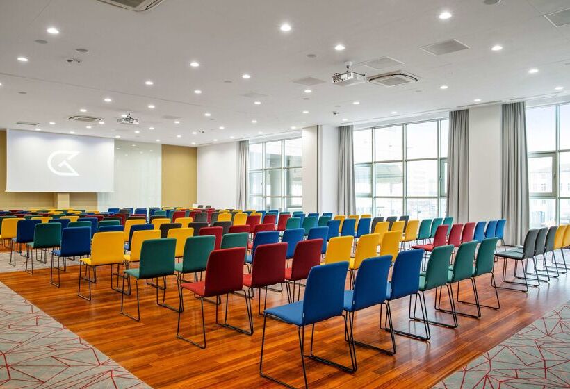 酒店 Golden Tulip Warszawa Centrum