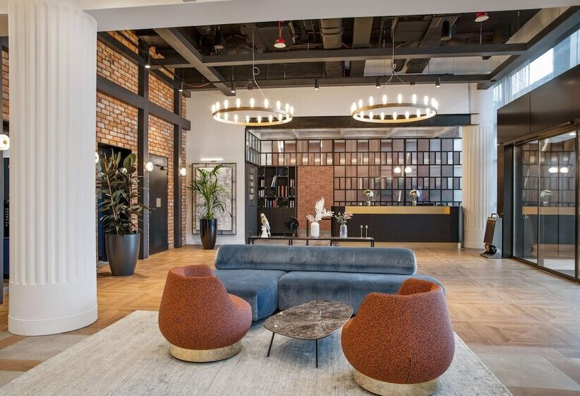 酒店 Golden Tulip Warszawa Centrum