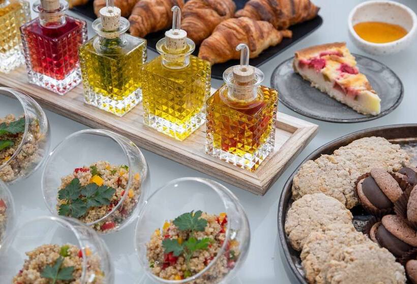 酒店 Golden Tulip Warszawa Centrum