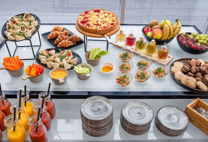 酒店 Golden Tulip Warszawa Centrum