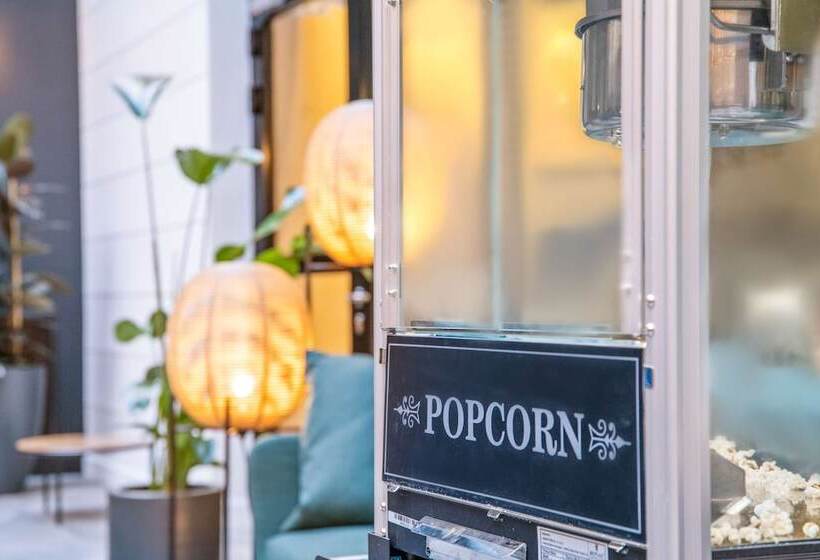 هتل Golden Tulip Warszawa Centrum