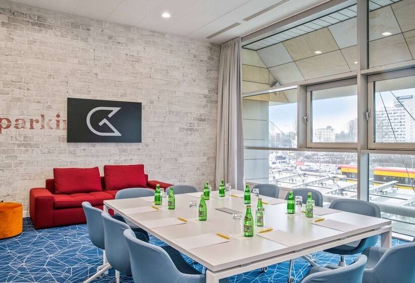 酒店 Golden Tulip Warszawa Centrum