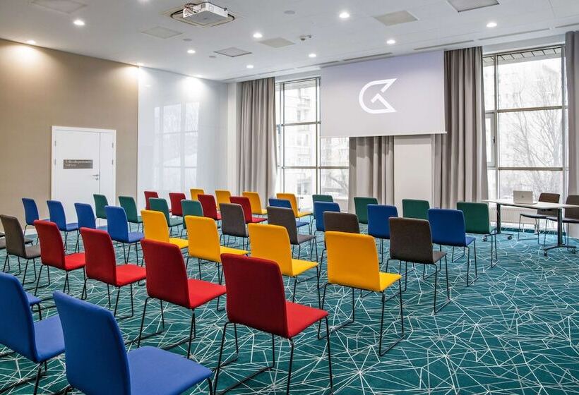 酒店 Golden Tulip Warszawa Centrum