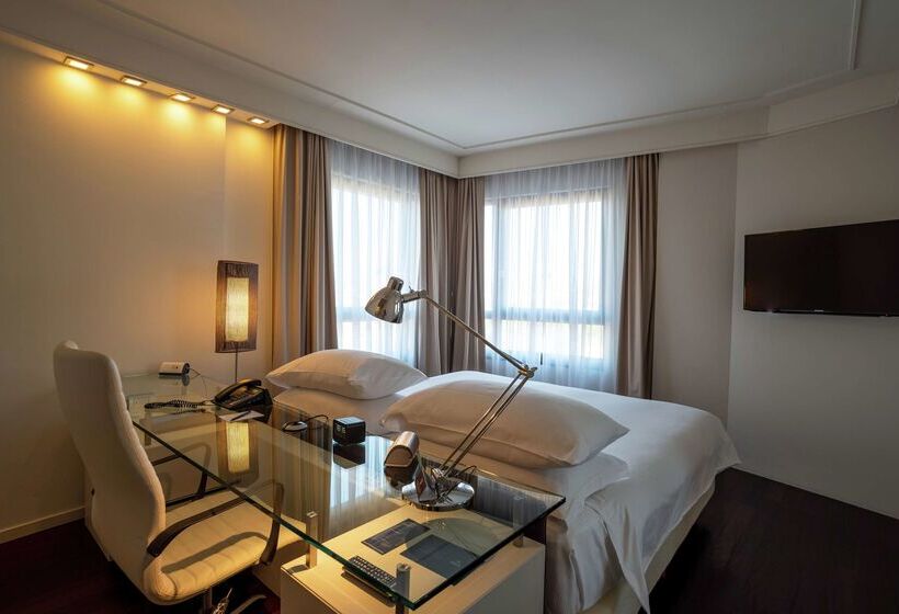 هتل Doubletree by Hilton Florence Metropole