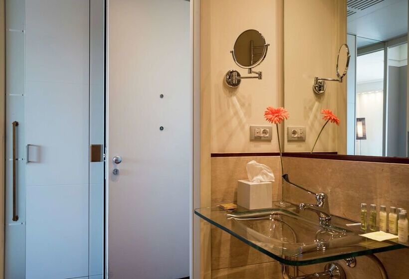 هتل Doubletree by Hilton Florence Metropole