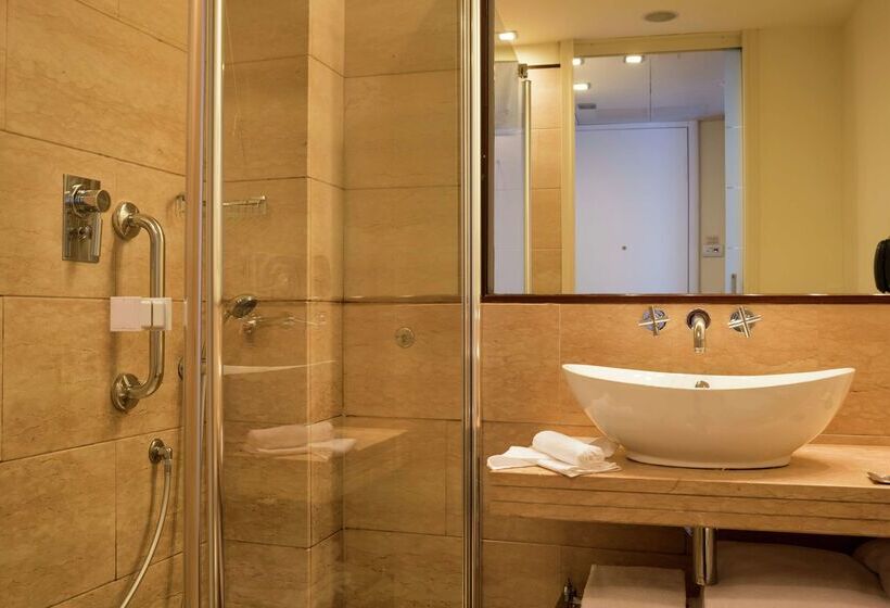 هتل Doubletree by Hilton Florence Metropole