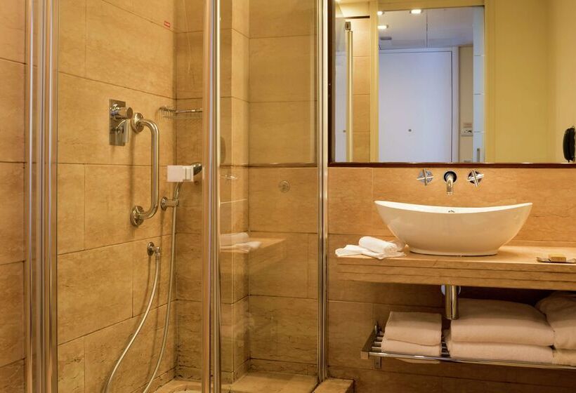 هتل Doubletree by Hilton Florence Metropole