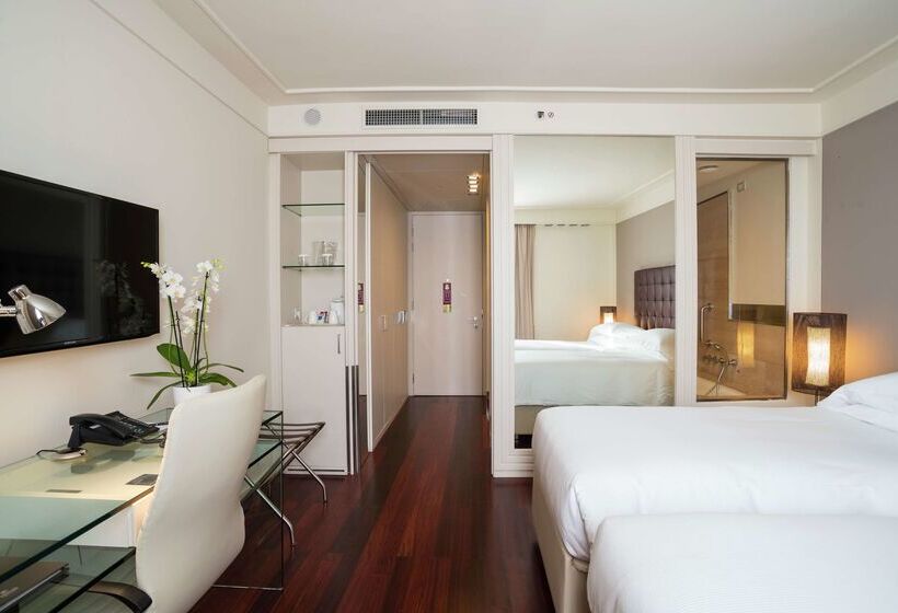 هتل Doubletree by Hilton Florence Metropole