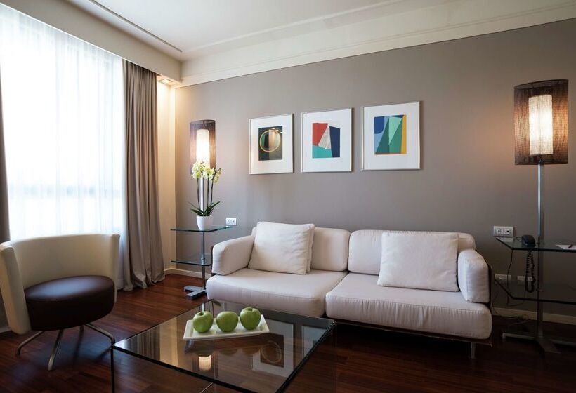 هتل Doubletree by Hilton Florence Metropole