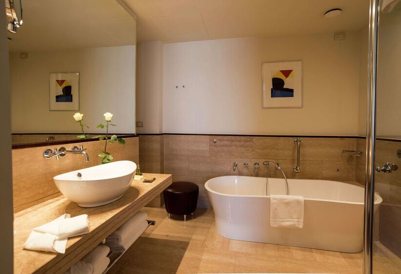 هتل Doubletree by Hilton Florence Metropole