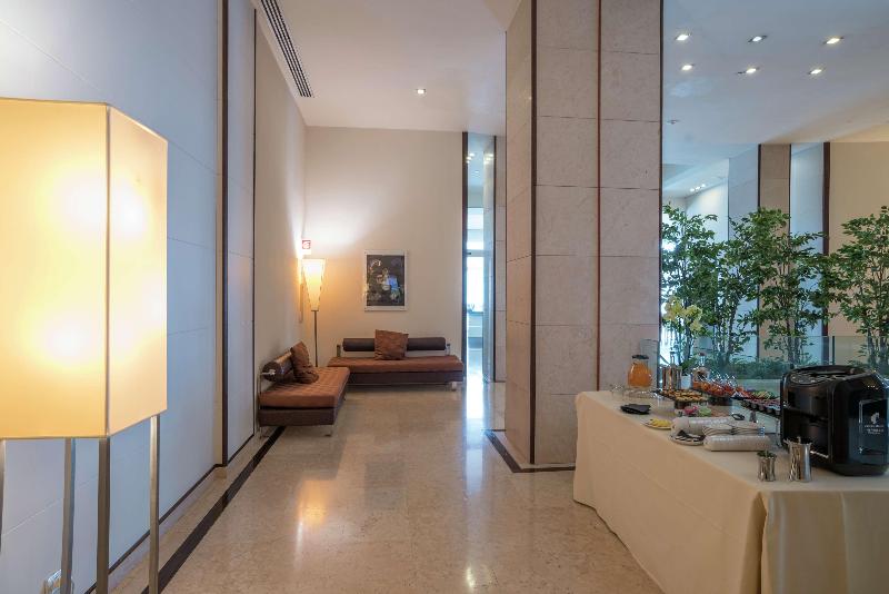 هتل Doubletree by Hilton Florence Metropole