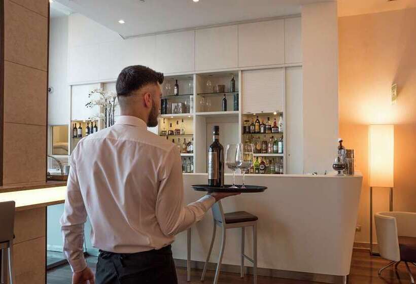 هتل Doubletree by Hilton Florence Metropole