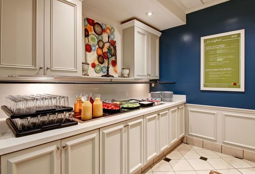 فندق Hilton Garden Inn Toronto Mississauga