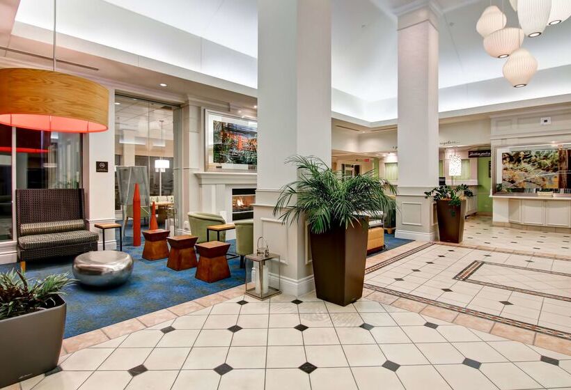 فندق Hilton Garden Inn Toronto Mississauga