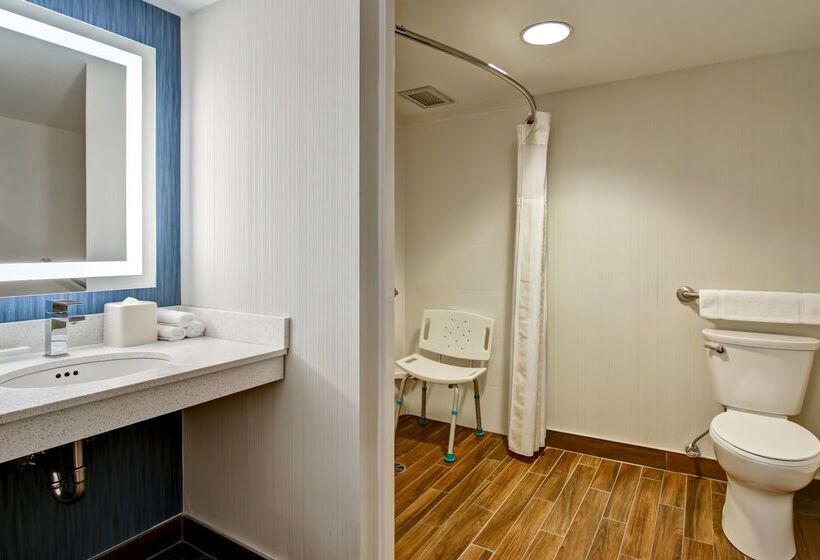 فندق Hilton Garden Inn Toronto Mississauga