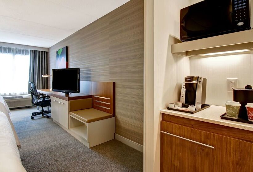 فندق Hilton Garden Inn Toronto Mississauga