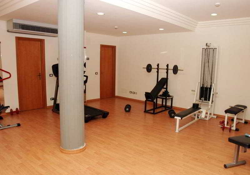 ホテル Holiday Palace