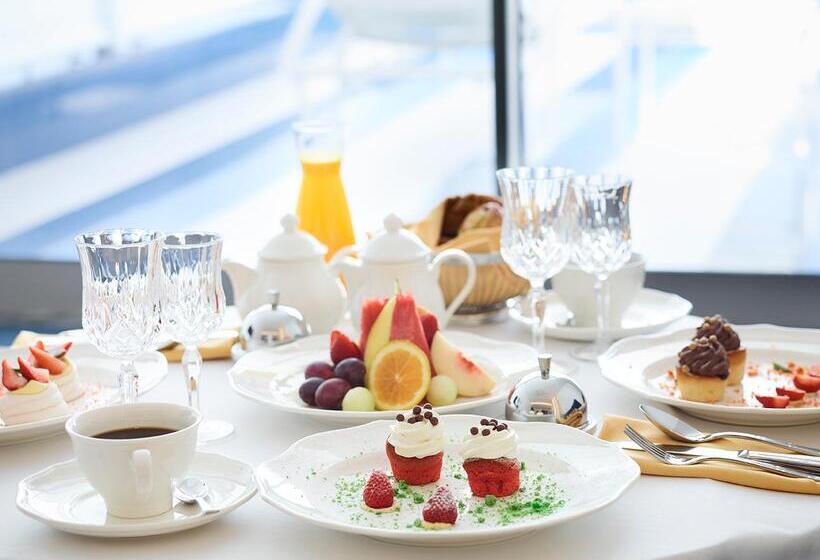 I Resort Beach Hotel & Spa