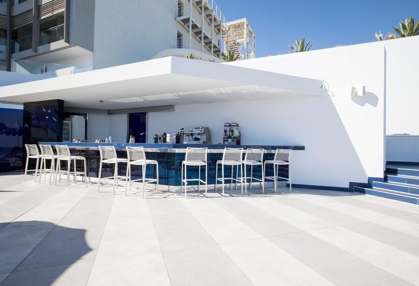 I Resort Beach Hotel & Spa