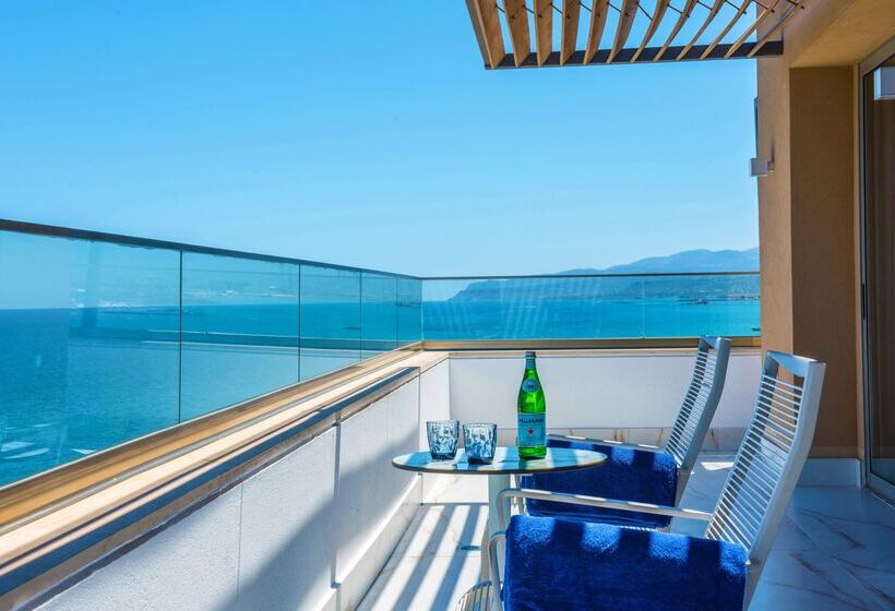 I Resort Beach Hotel & Spa