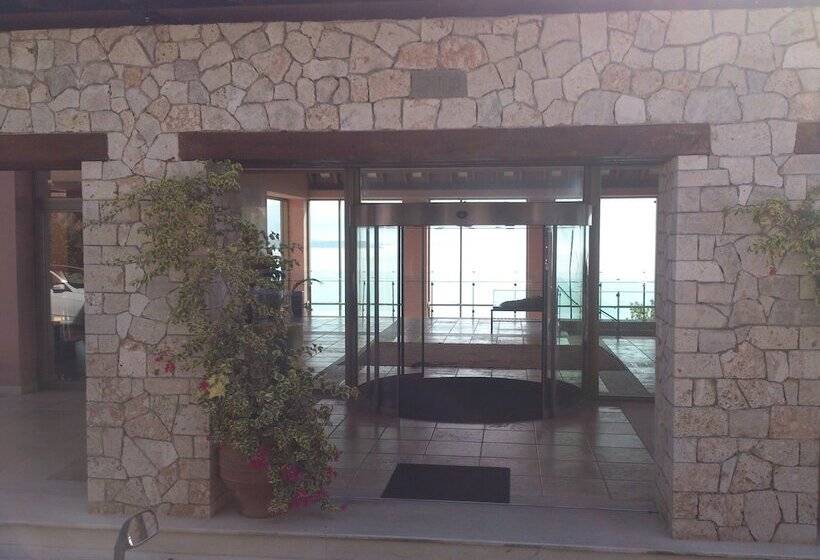 호텔 Ionian Blue Bungalows And Spa Resort