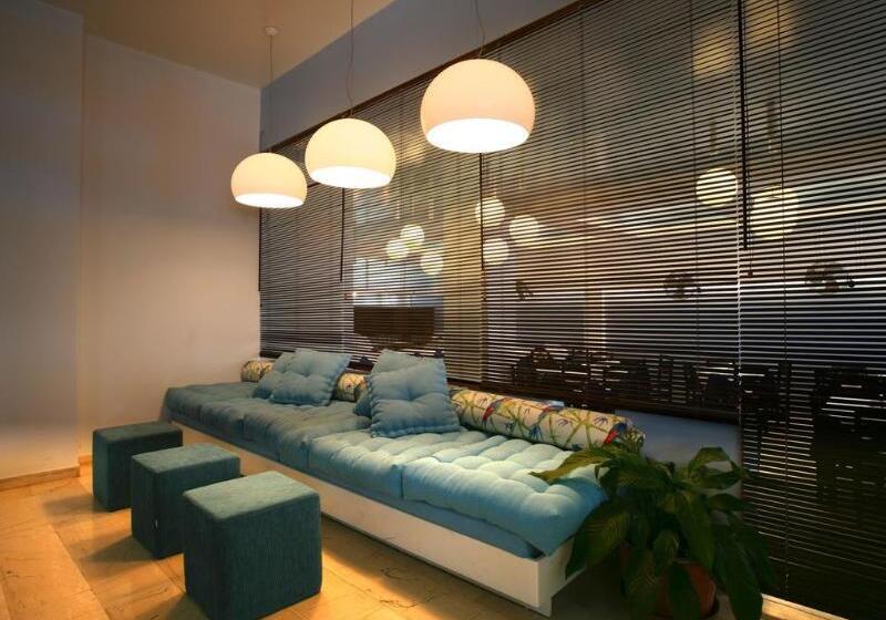 Отель Kamari Beach