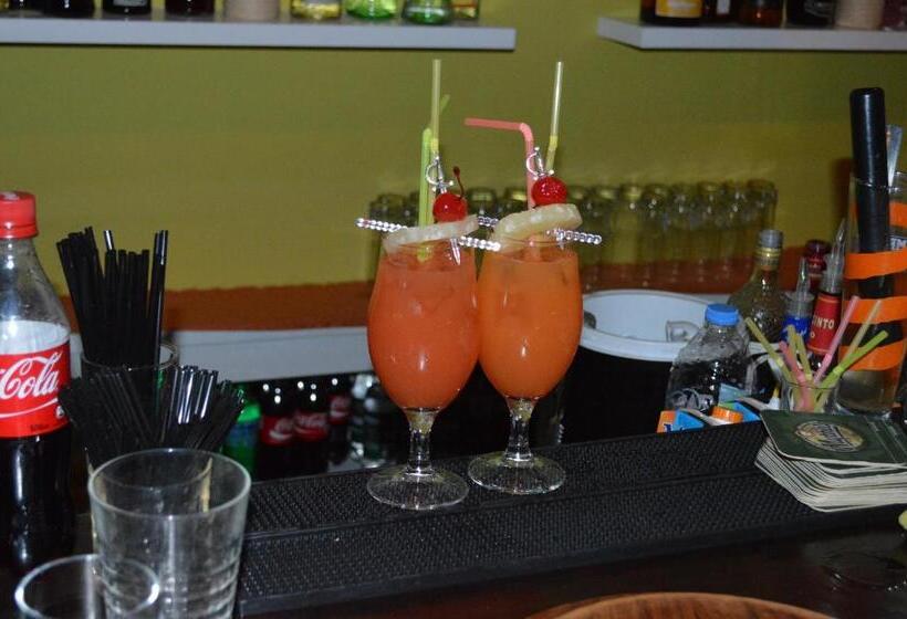 Отель Kamari Beach