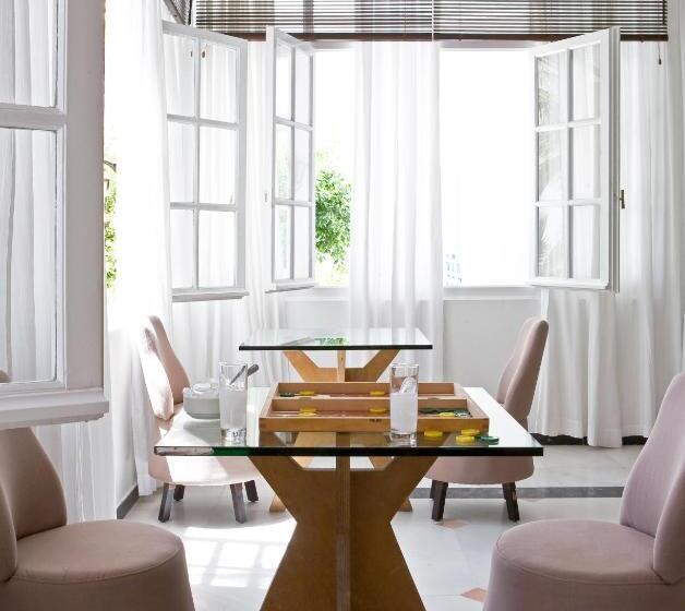 Отель Kamari Beach