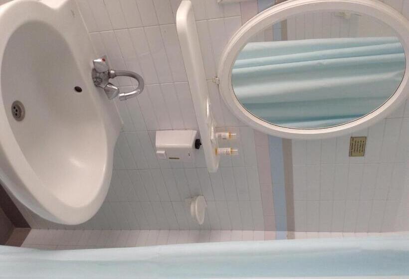 Отель King Thiras