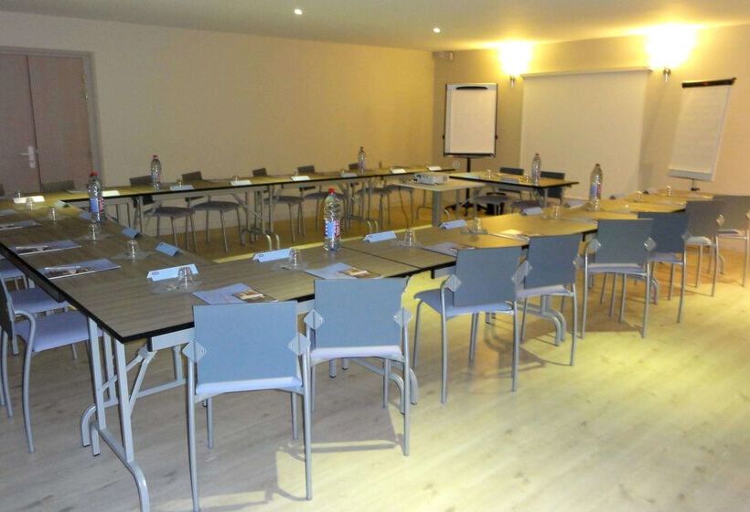 Отель Kyriad Toulouse Sud Roques