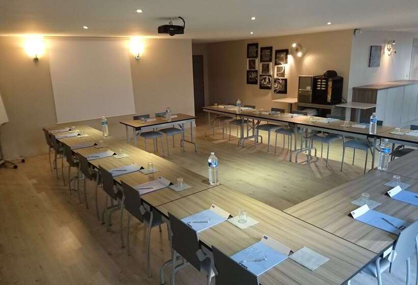 Отель Kyriad Toulouse Sud Roques