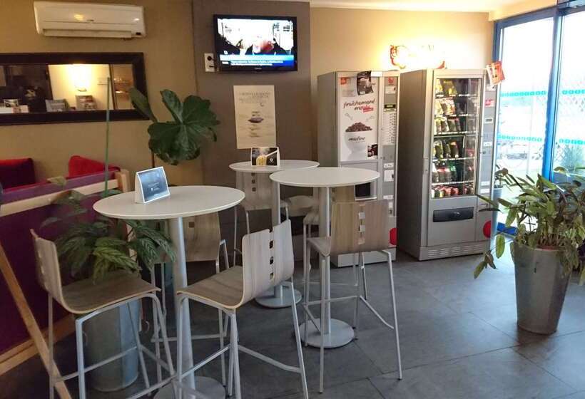 Отель Kyriad Toulouse Sud Roques