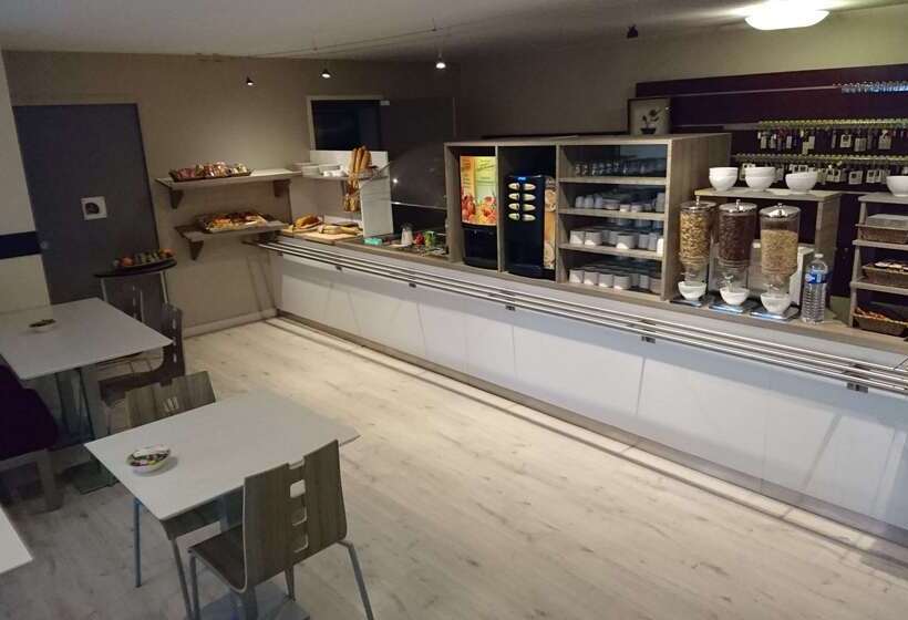 Отель Kyriad Toulouse Sud Roques