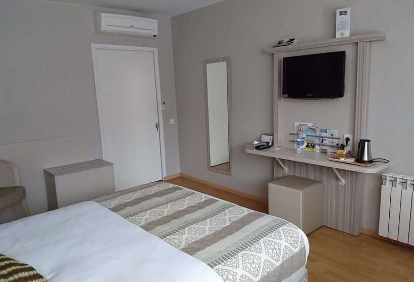 Отель Kyriad Toulouse Sud Roques