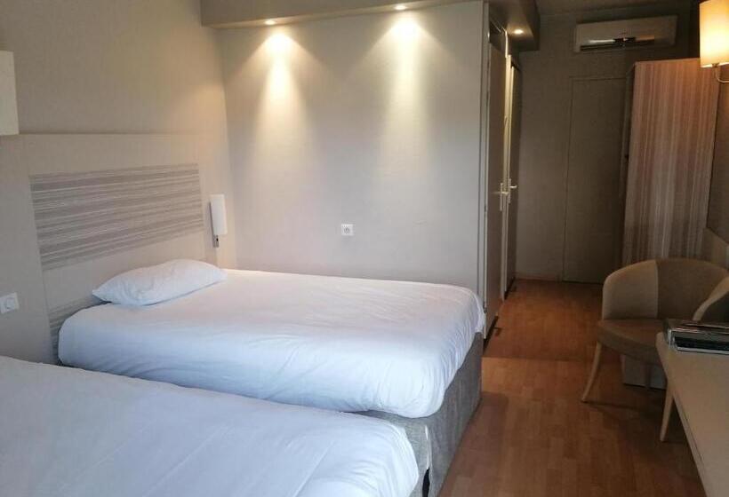 Отель Kyriad Toulouse Sud Roques