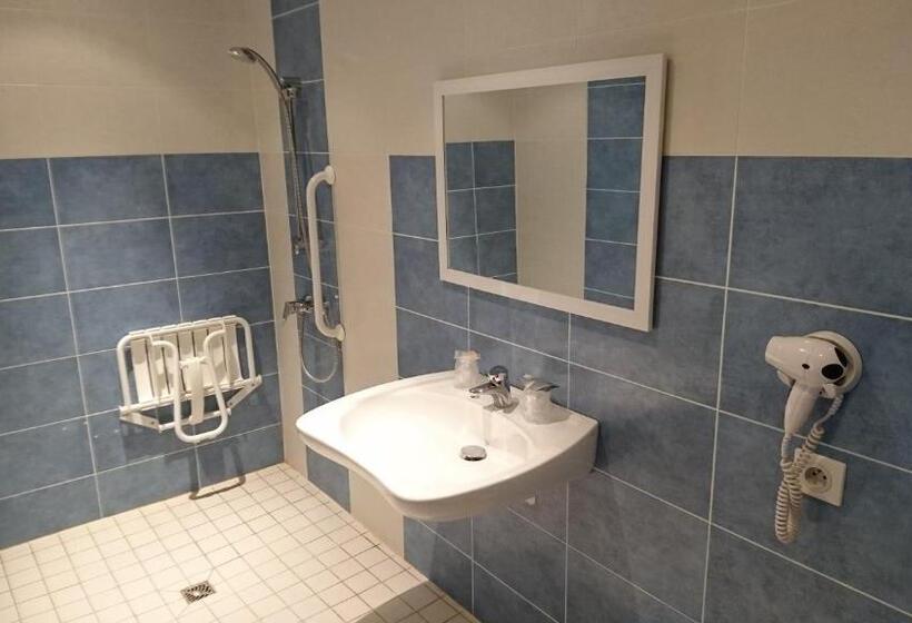 Отель Kyriad Toulouse Sud Roques