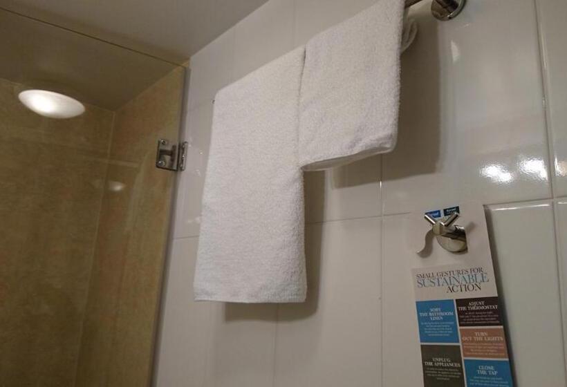 Отель Kyriad Toulouse Sud Roques