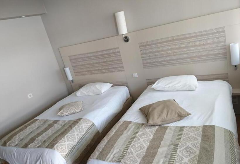 Отель Kyriad Toulouse Sud Roques